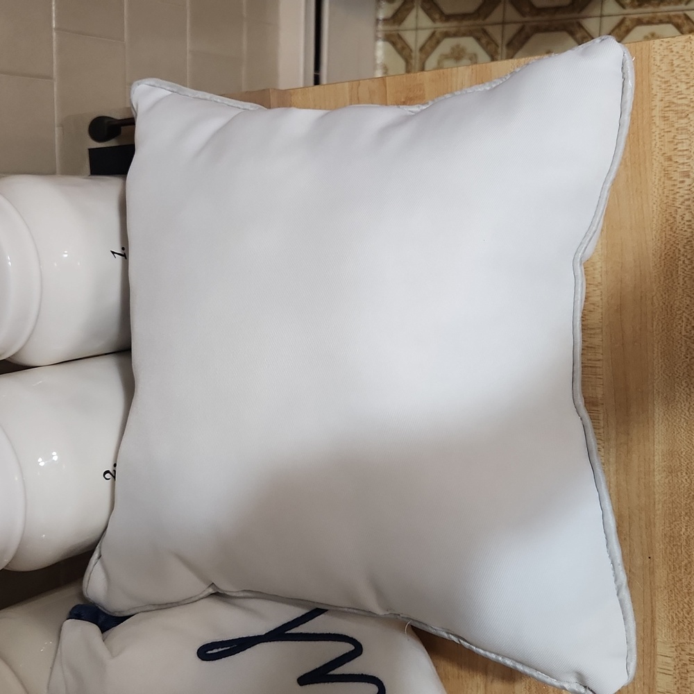 Two Pillow Bundle - Picture 4 of 6